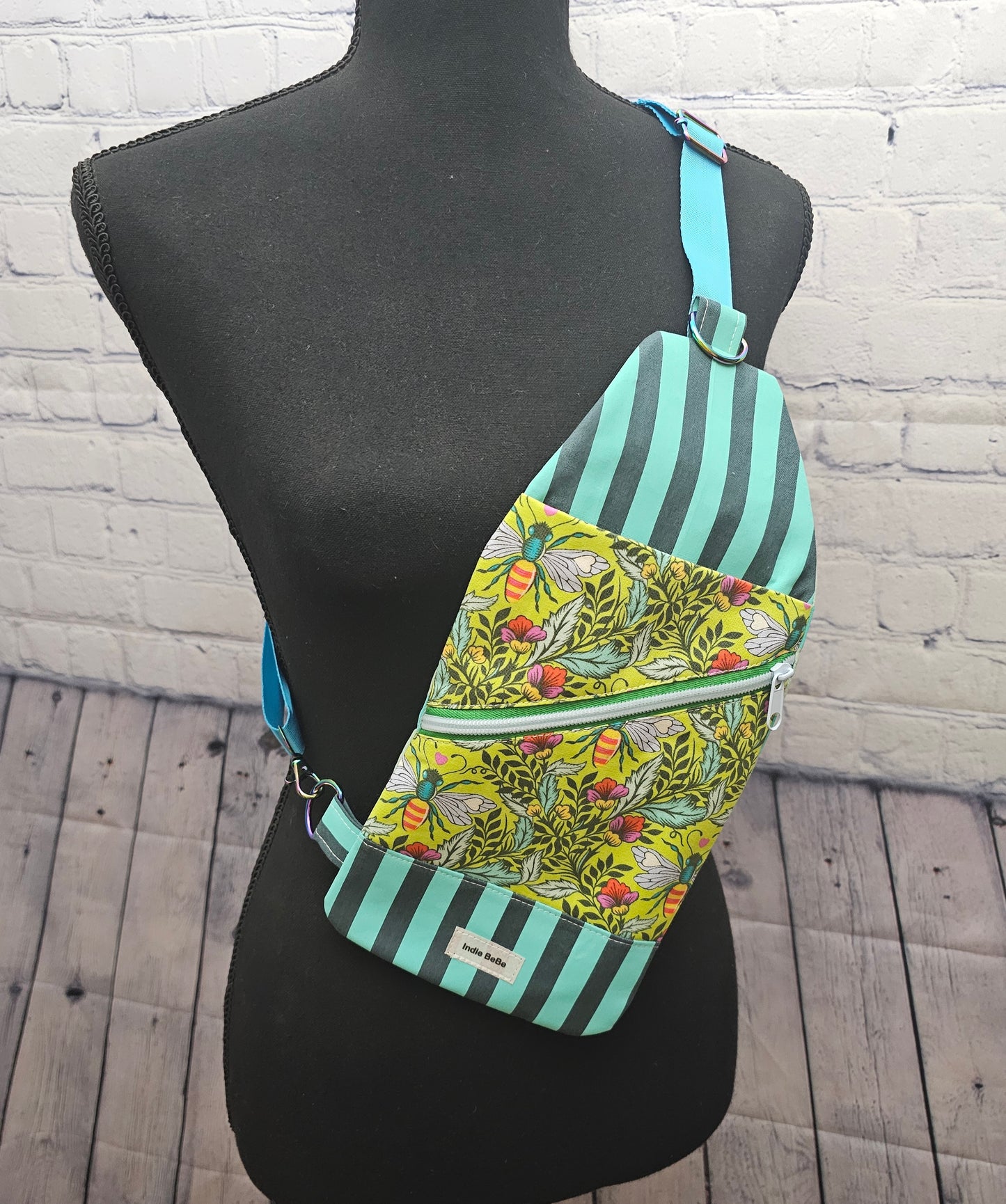Mini Traveler Sling Bag, Crossbody Bag, Ruby Star Society Purse, Tula Pink Sling Bag, Handmade Gift Minimalist Crossbody Travel Bag, Bee Bag