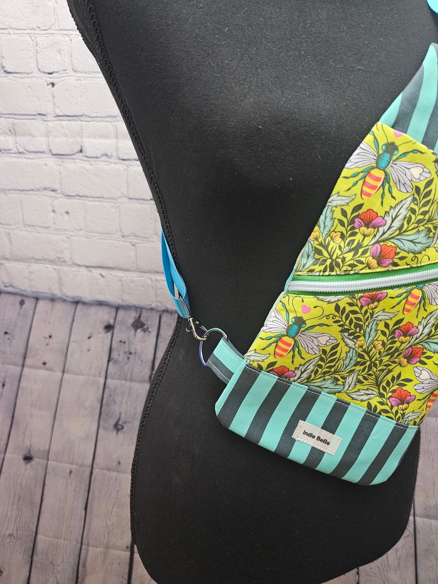 Mini Traveler Sling Bag, Crossbody Bag, Ruby Star Society Purse, Tula Pink Sling Bag, Handmade Gift Minimalist Crossbody Travel Bag, Bee Bag