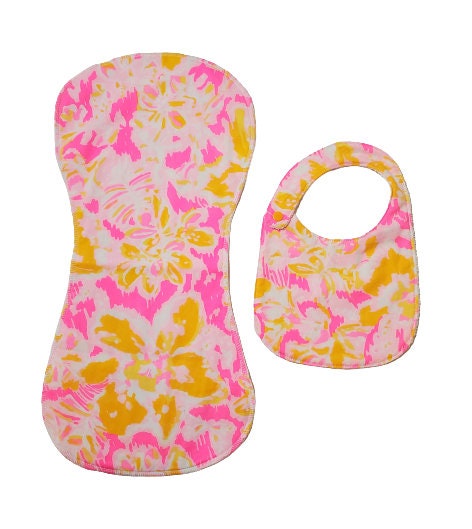 Kir Royal Pink Ooh La La, Pink Lilly Baby Burp Cloths, Burp Cloths for Girls, Baby Shower Gift, Gifts for Her, Baby Gift, Floral Bib Set