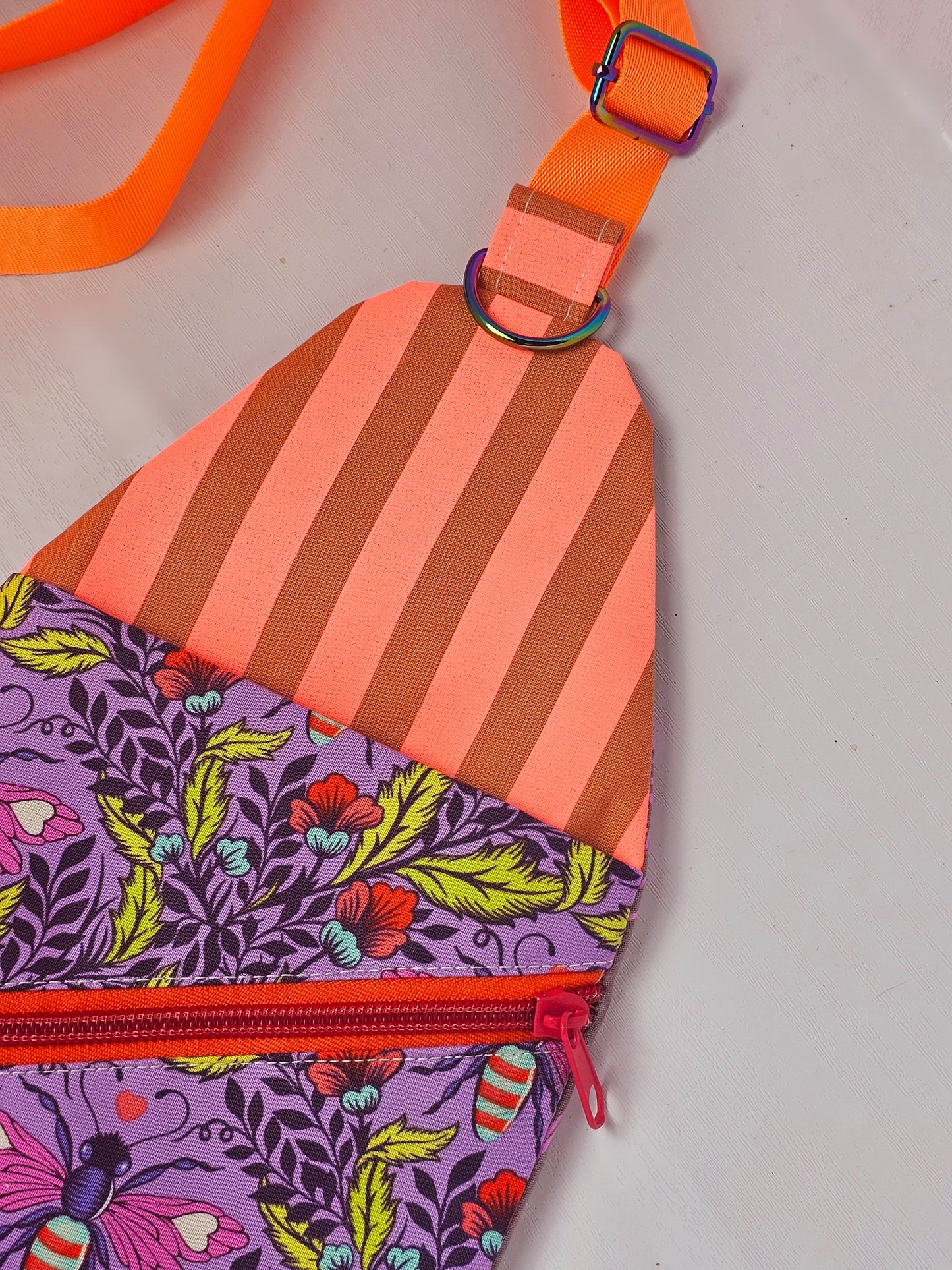 Mini Traveler Sling Bag, Crossbody Bag, Ruby Star Society Purse, Tula Pink Sling Bag, Handmade Gift Minimalist Crossbody Travel Bag, Bee Bag
