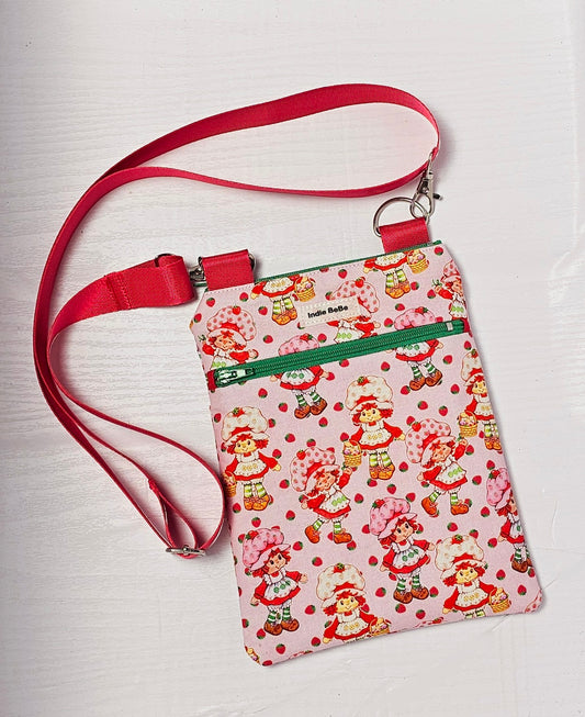 Crossbody Purse, Vintage Strawberry Shortcake, Gift for Girls, Christmas Gift, Strawberry Shortcake Gift, 1980s, Cellphone Crossbody Bag